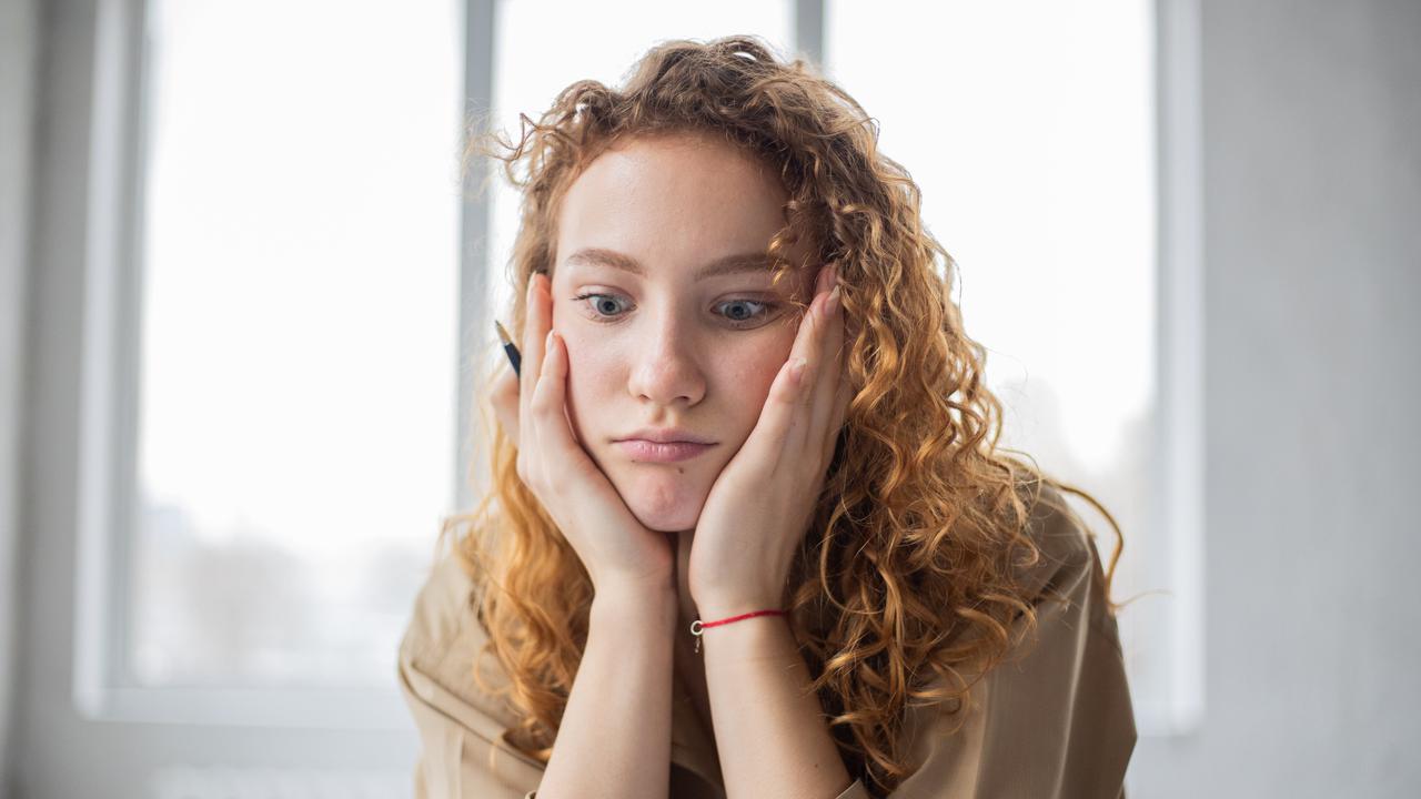 Quarter-Life Crisis dan Kegelisahan Generasi Muda