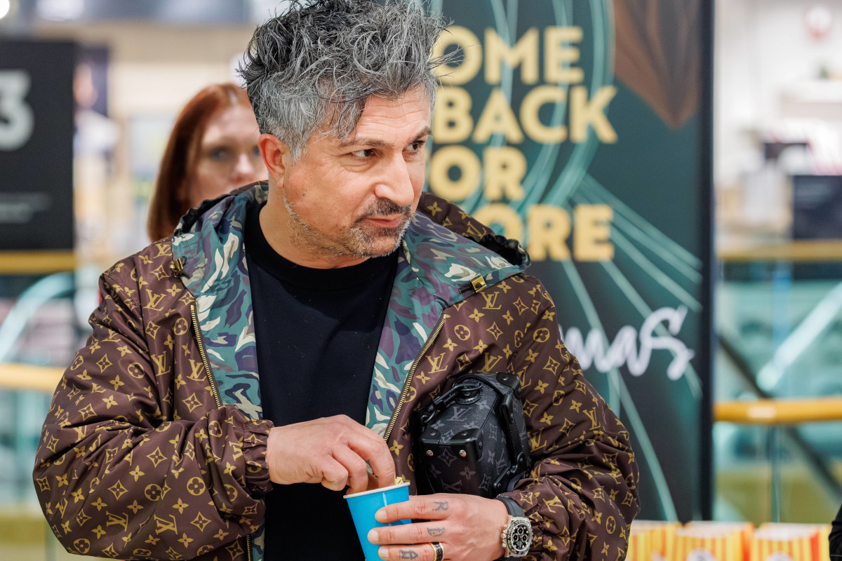 Kritik Politisi Terhadap Lotto-König Chico: Sebuah Refleksi