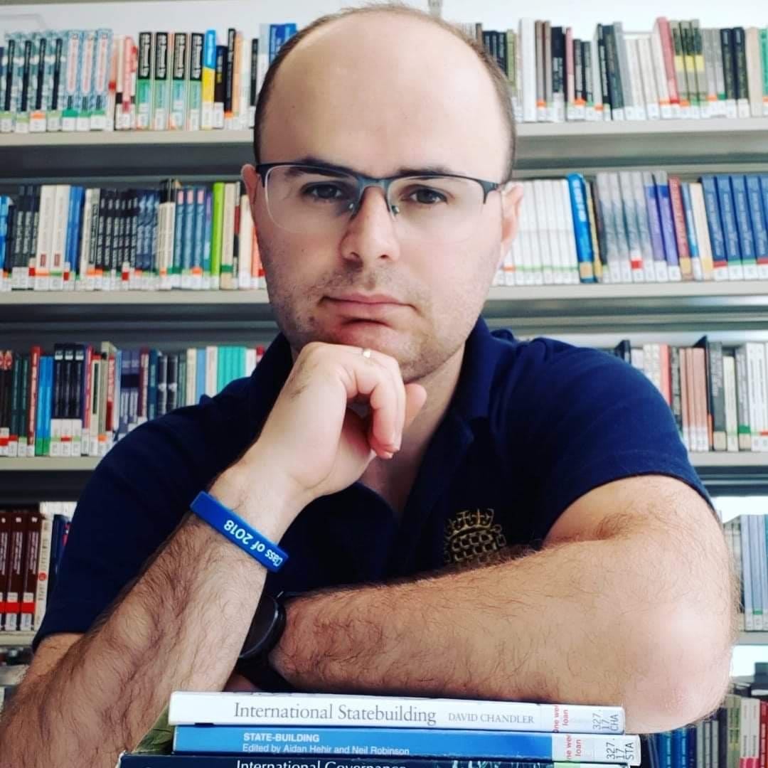 Membangun Landskap Politik di Albania: Era Baru Partai Politik