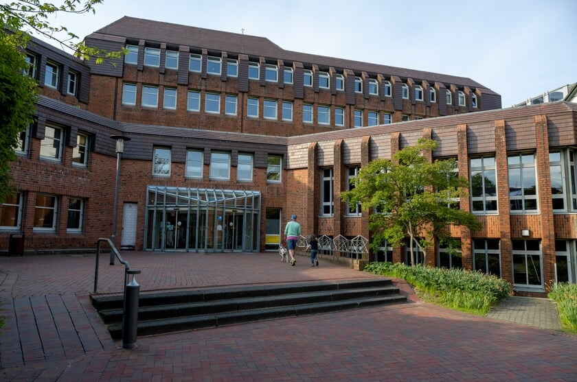 Kontradiksi Dalam Pengurangan Birokrasi di Schleswig-Flensburg