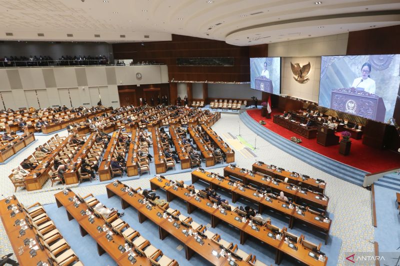 Pembaruan Hukum Demokrasi Indonesia : Analisis Baru