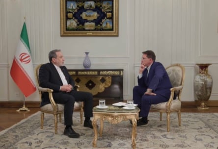 Iran dan AS: Antara Diplomasi dan Konflik