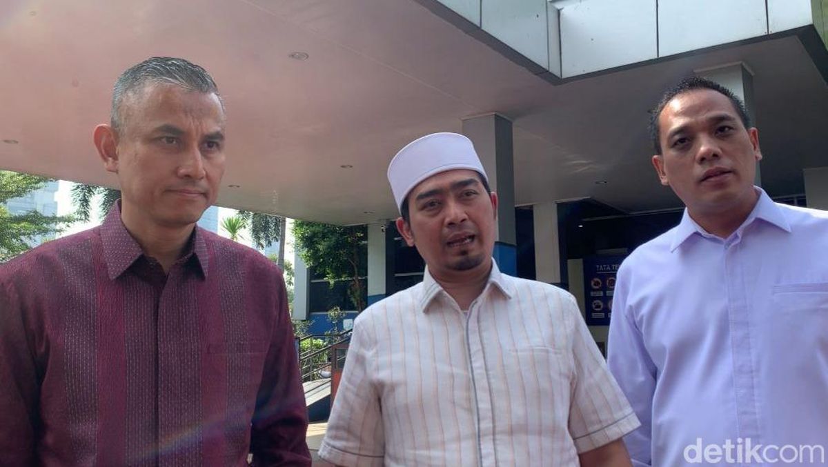 Langkah Tegas Ustaz Solmed Hadapi Hoaks di Media Sosial