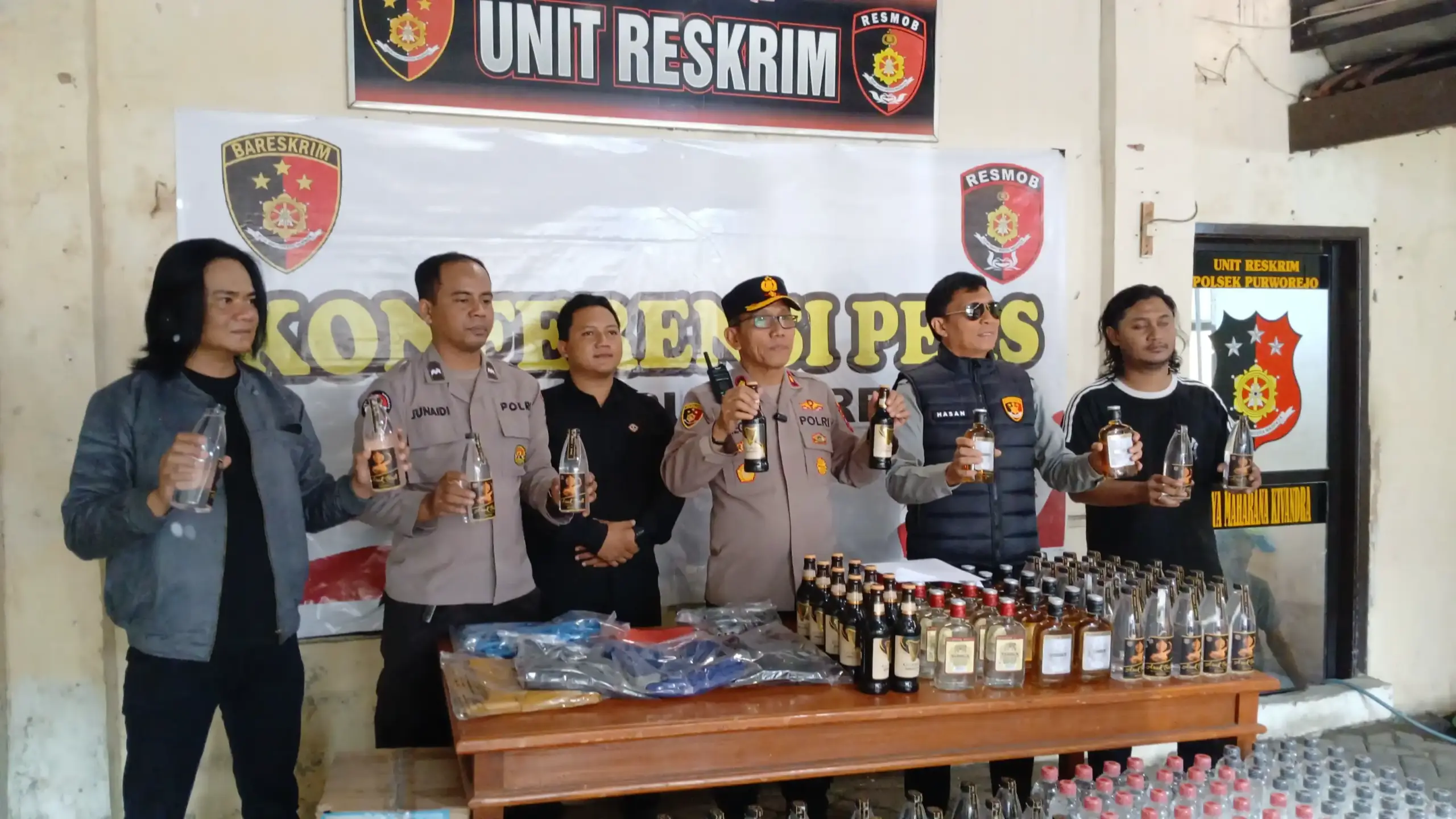 Polsek Purworejo Kota Pasuruan Gagalkan Miras Ilegal