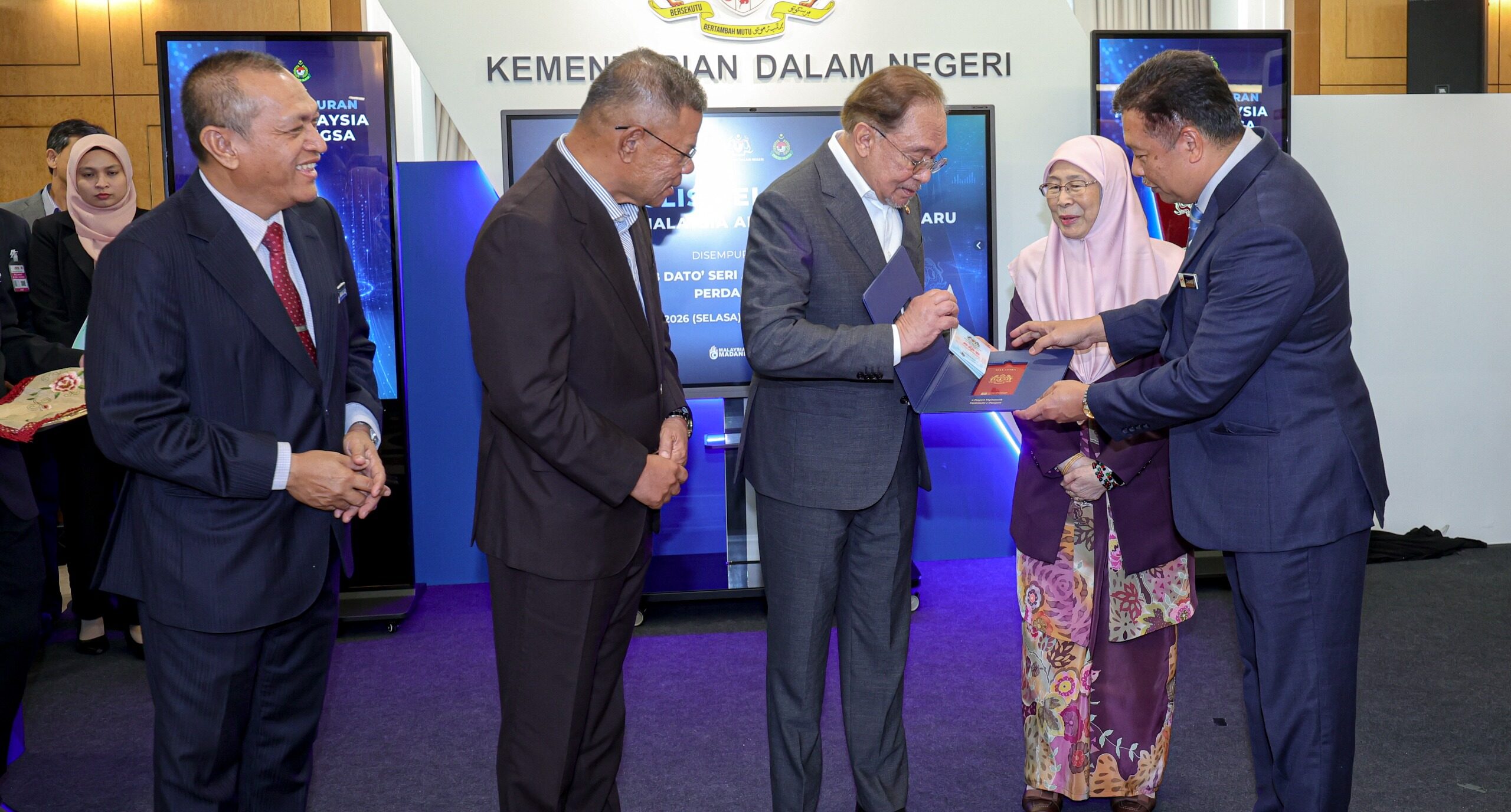94 Ciri Keselamatan Pasport Baharu Malaysia